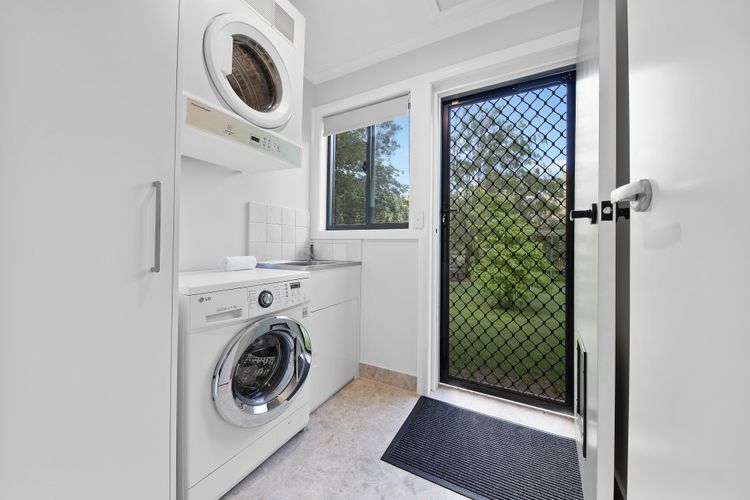 Monty’s on Lumley Drive