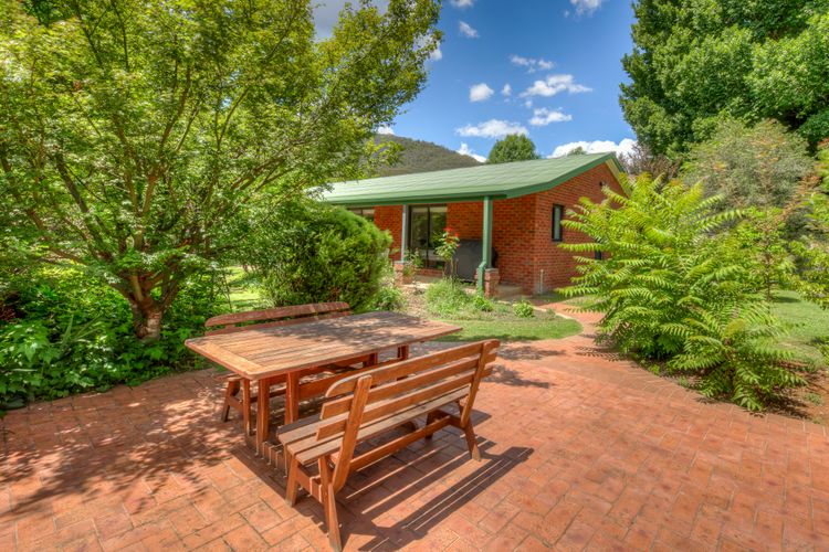 Monty’s on Lumley Drive