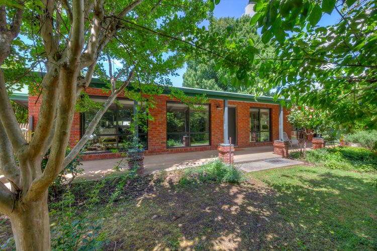 Monty’s on Lumley Drive