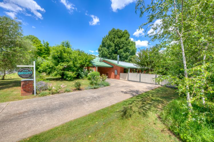 Monty’s on Lumley Drive