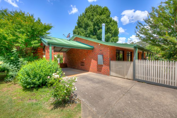 Monty’s on Lumley Drive