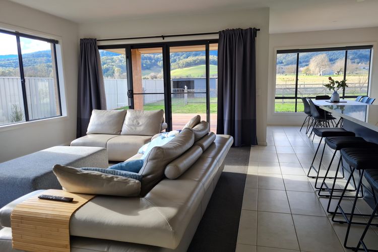 Mount Porepunkah Views