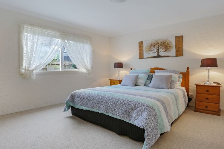 9/11  Kyeamba Street, Merimbula