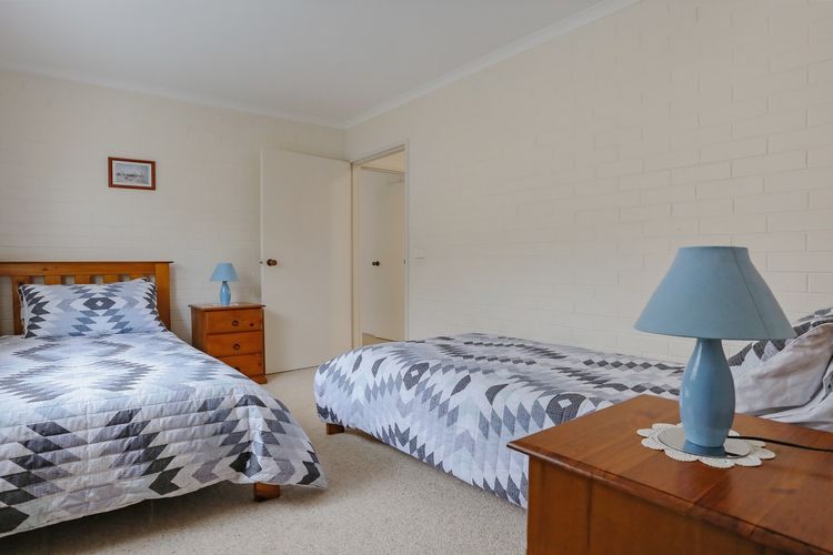 9/11  Kyeamba Street, Merimbula