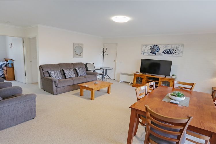 9/11  Kyeamba Street, Merimbula