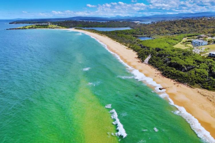 2/2c  Surf Circle, Tura Beach