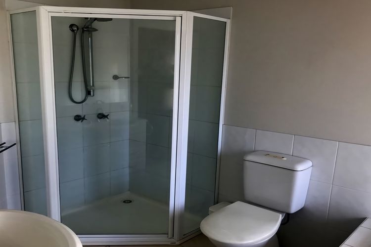 2/2c  Surf Circle, Tura Beach