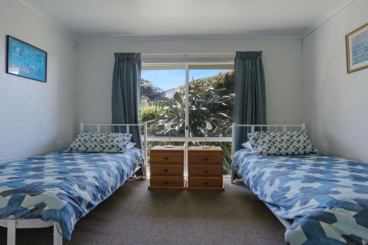 3/18  Surf Circle, Tura Beach