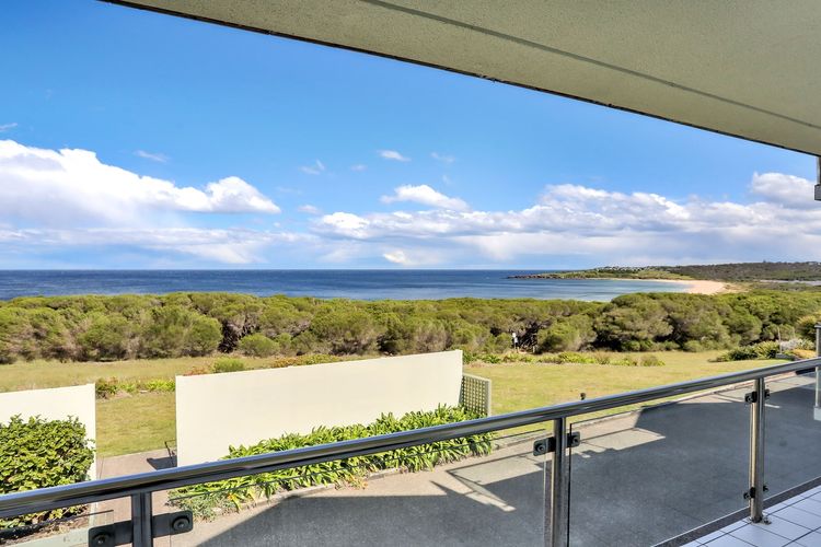 3/18  Surf Circle, Tura Beach