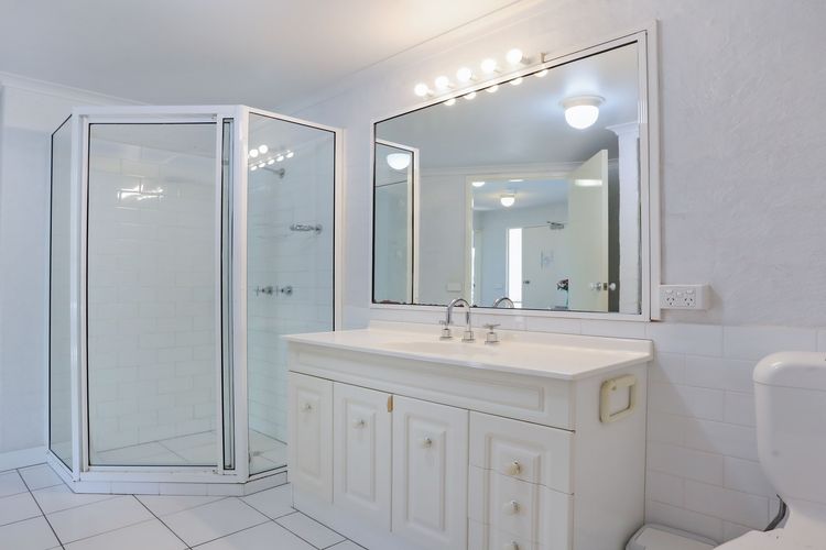 3/18  Surf Circle, Tura Beach