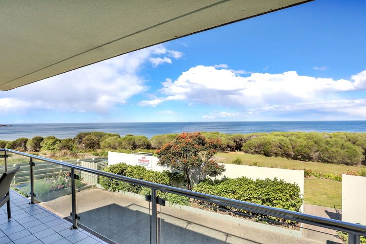 3/18  Surf Circle, Tura Beach