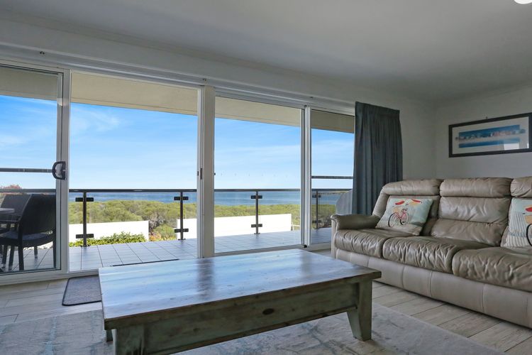 3/18  Surf Circle, Tura Beach