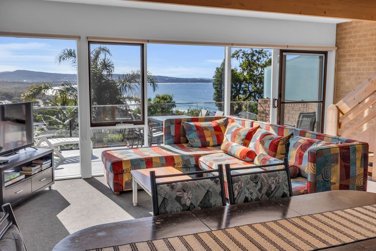 1/1 Jinjera Parade, Pambula Beach