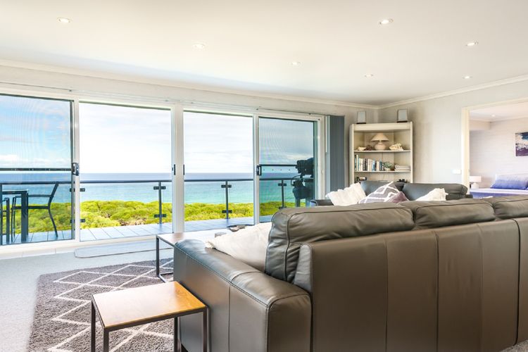 6/18 Surf Circle, Tura Beach