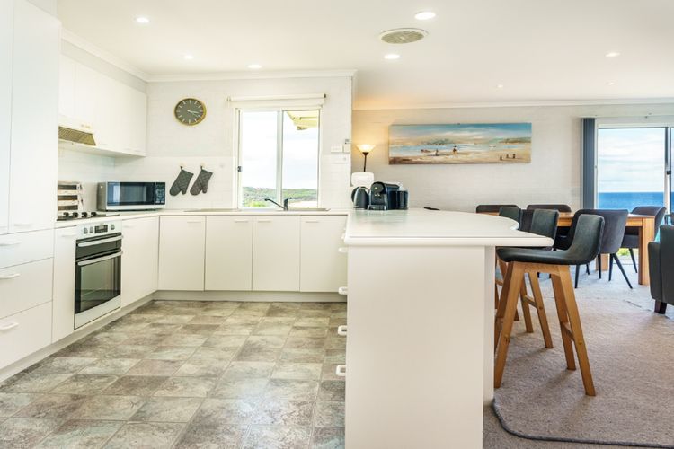 6/18 Surf Circle, Tura Beach