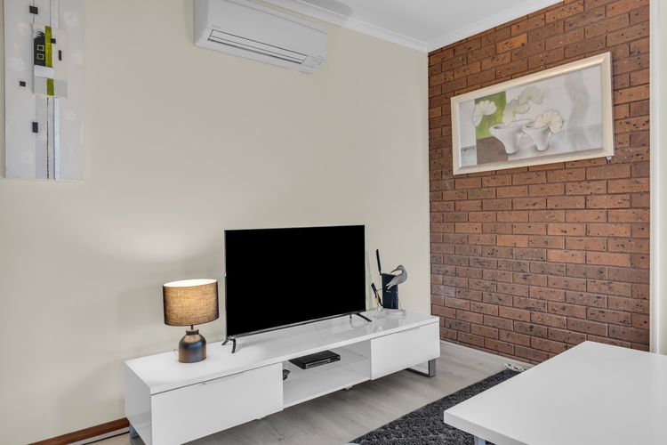 13/10 Cameron Street