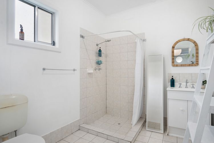 The Blue Bunyip – 3 Bunyip St , Goolwa South