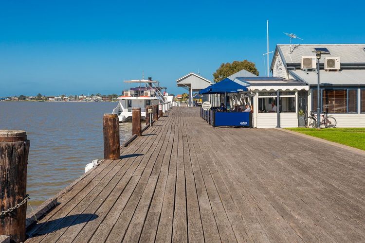 60 Beach Road, Goolwa South