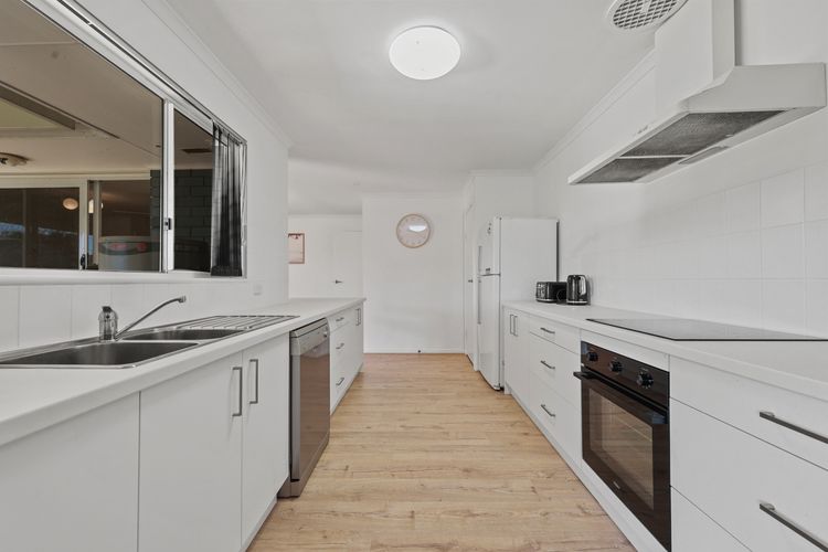 60 Beach Road, Goolwa South