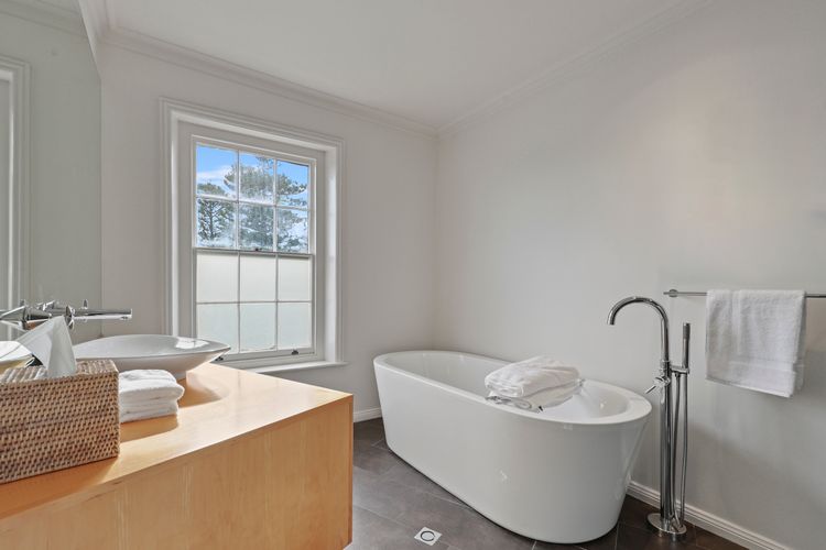 The Australasian, 1 Porter St, Goolwa