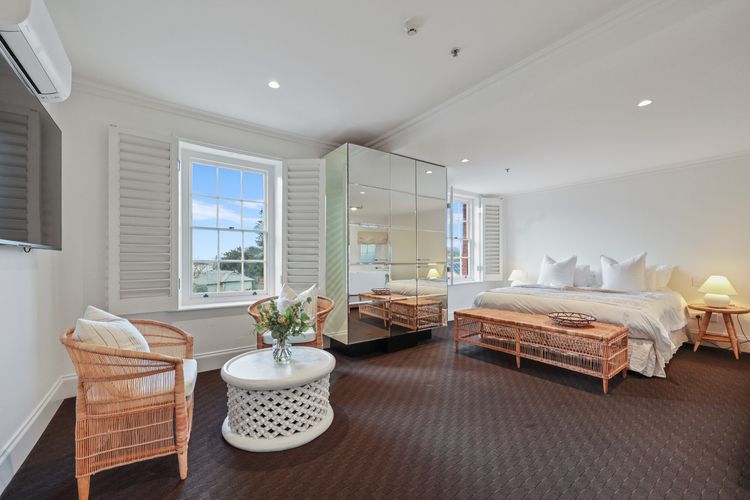 The Australasian, 1 Porter St, Goolwa