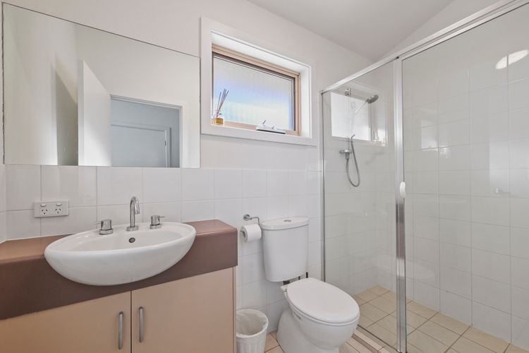 Hey Boomer – 2/8 Railway Tce, Port Elliot