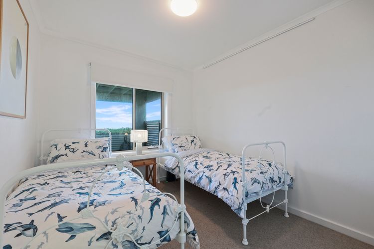 Hey Boomer – 2/8 Railway Tce, Port Elliot