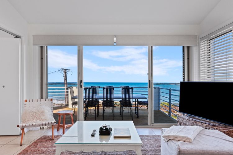 Hey Boomer – 2/8 Railway Tce, Port Elliot
