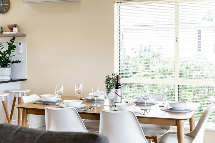 Sunnys Beachhouse – 70 Hargreaves Rd, Middleton