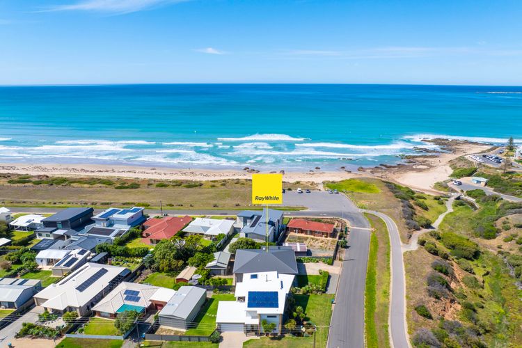 101 Padman Crs, Middleton