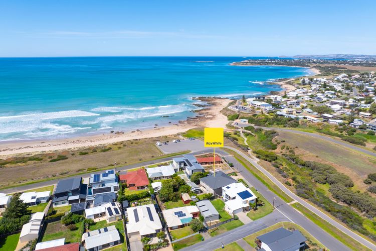 101 Padman Crs, Middleton