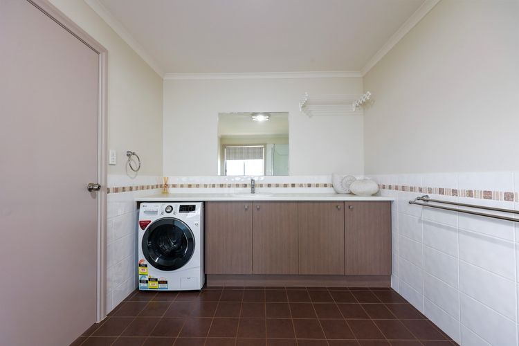 101 Padman Crs, Middleton