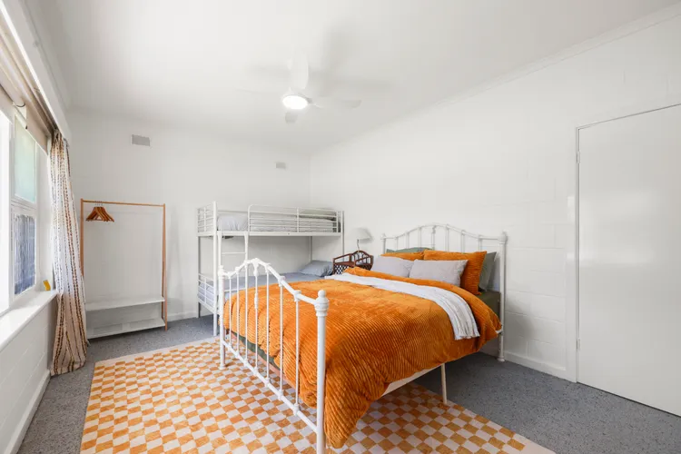 Yesterdaze – 5 North Tce, Port Elliot