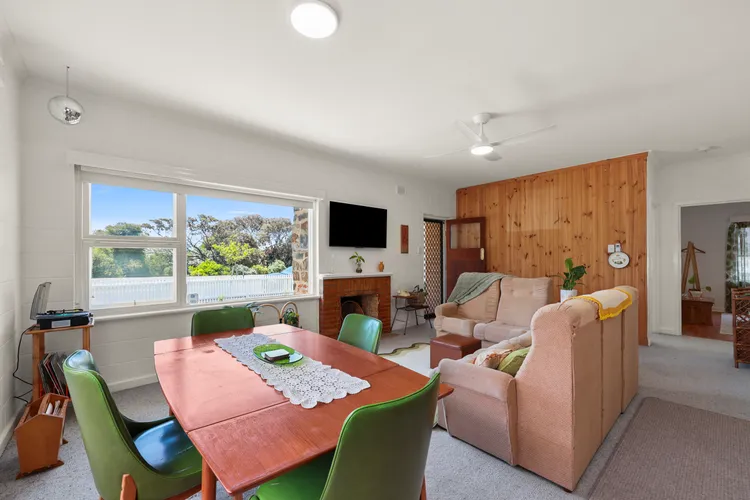 Yesterdaze – 5 North Tce, Port Elliot