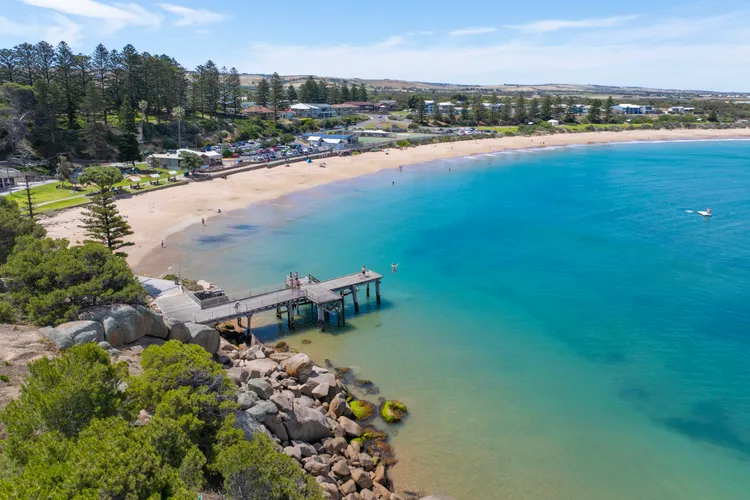 Yesterdaze – 5 North Tce, Port Elliot