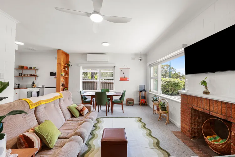 Yesterdaze – 5 North Tce, Port Elliot