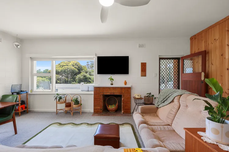 Yesterdaze – 5 North Tce, Port Elliot