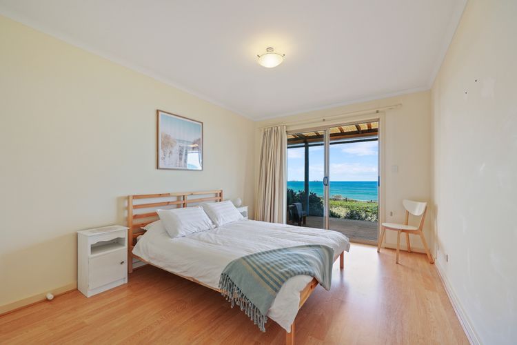 1/8 RailwayTce, Port Elliot