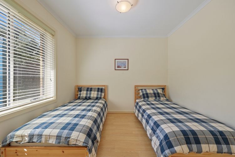 1/8 RailwayTce, Port Elliot