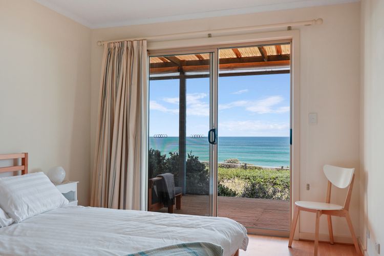 1/8 RailwayTce, Port Elliot