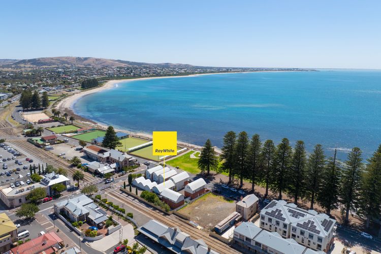 2/16 Flinders Pde, Victor Harbor