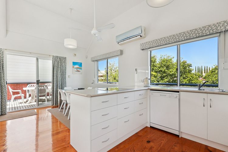 2/16 Flinders Pde, Victor Harbor