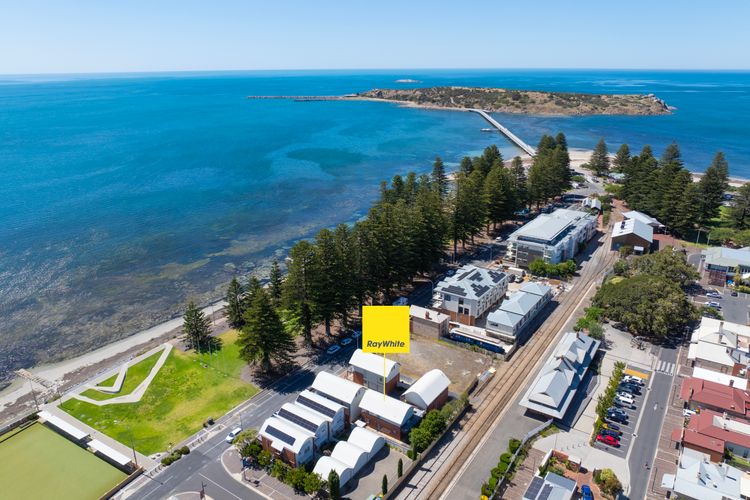 2/16 Flinders Pde, Victor Harbor