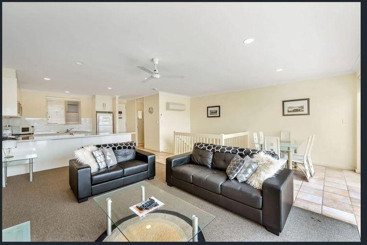 114 At the Bluff – 114/123 Franklin Pde, Encounter