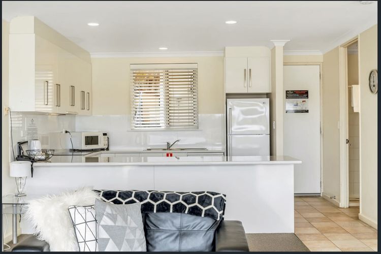 114 At the Bluff – 114/123 Franklin Pde, Encounter