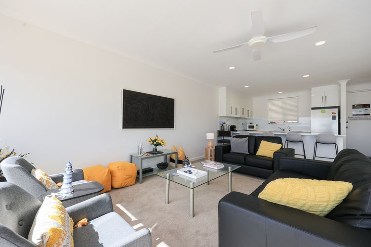 114 At the Bluff – 114/123 Franklin Pde, Encounter