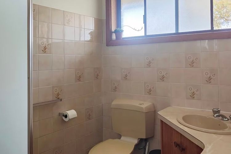 Three Stones – 42 McDonald St, Hayborough