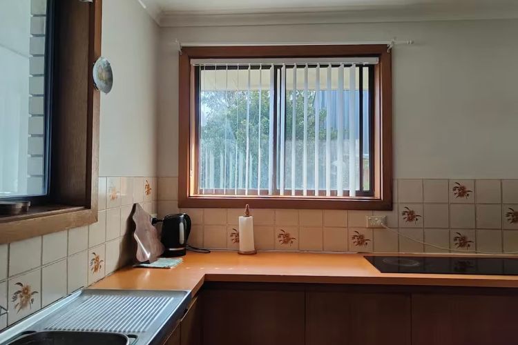 Three Stones – 42 McDonald St, Hayborough