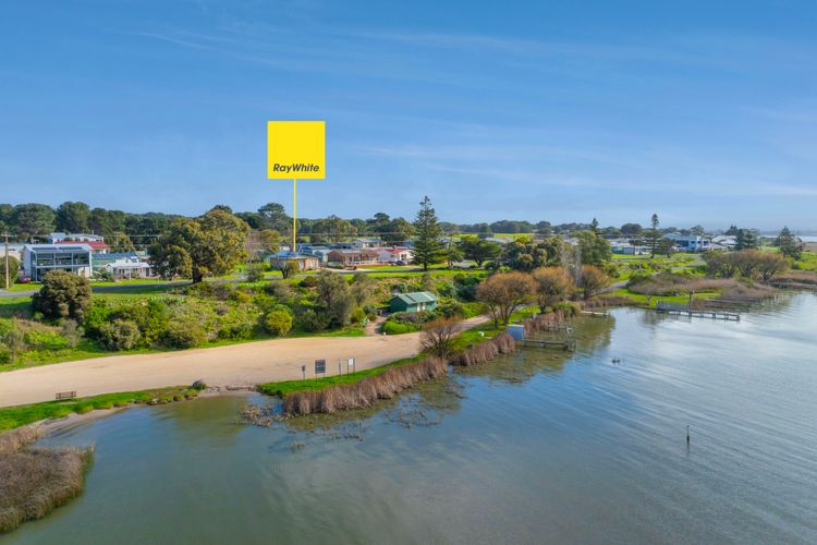 25 Captain Sturt Rd, Hindmarsh Island