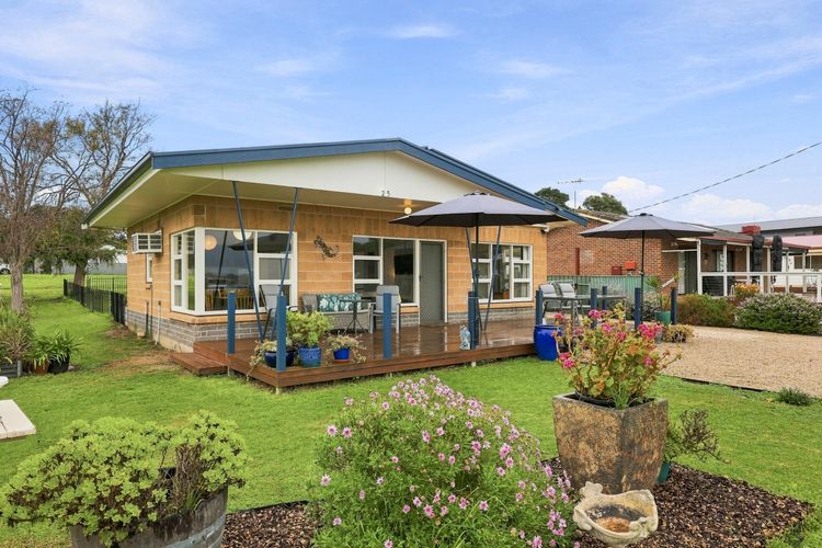 25 Captain Sturt Rd, Hindmarsh Island